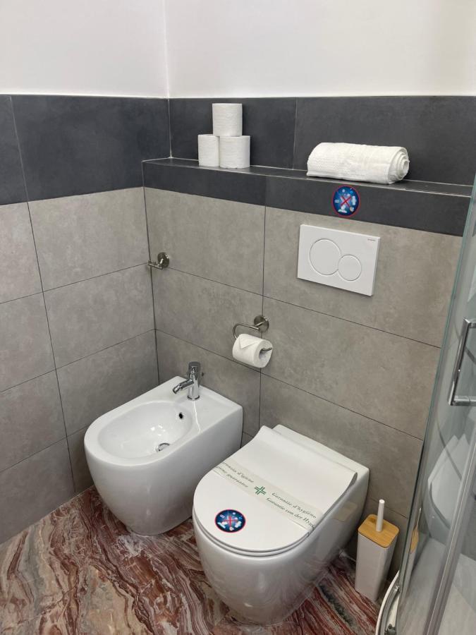 Henry Suite Rom Exteriör bild